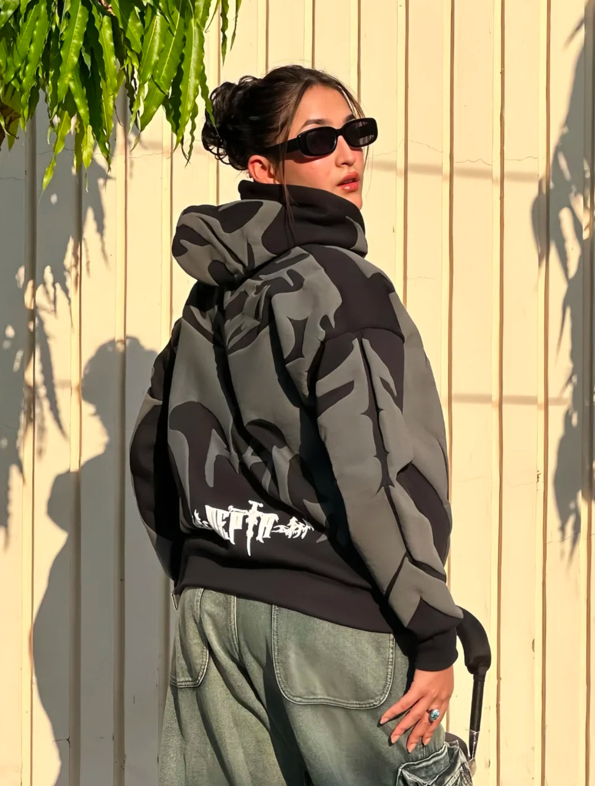 DEPTH HOODIE (BLACK)