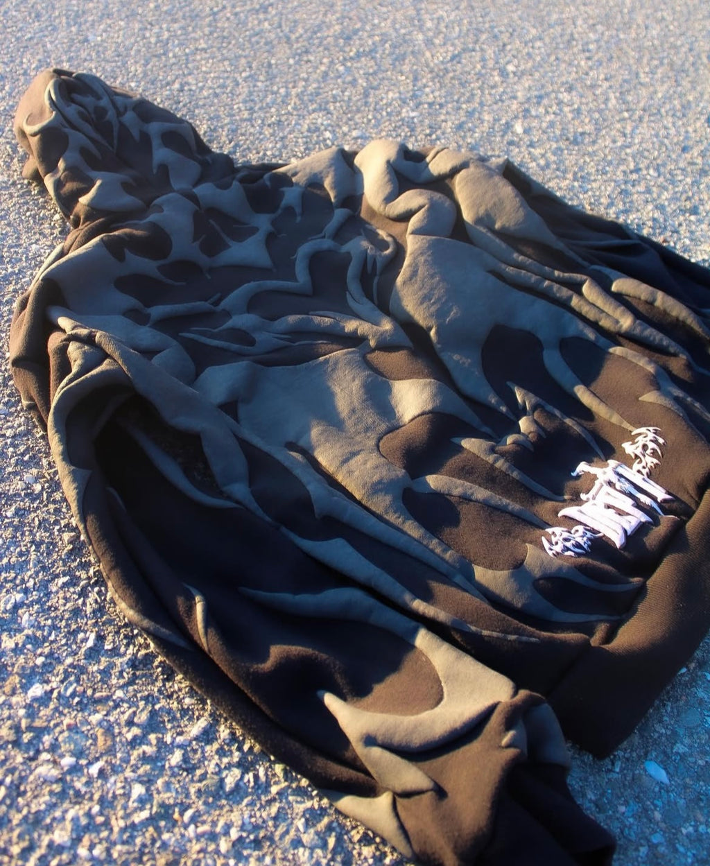 DEPTH HOODIE (BLACK)